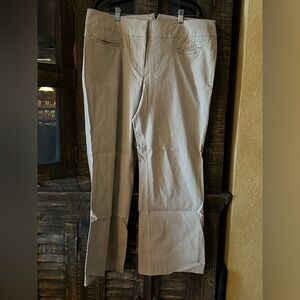 Lane Bryant Right Fit khaki Dress Pants Plus Size 5 42“ Waist